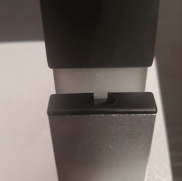 Aluminum Apple Watch iPhone Charging Station - Picture 7 of 13